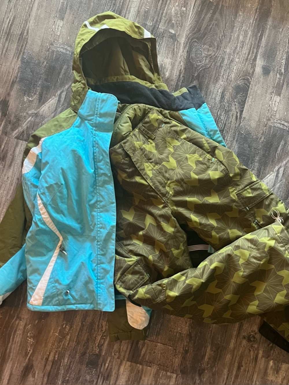 Spyder Ski Set Olive Green Jacket and Pants with Aqua Loop Accent